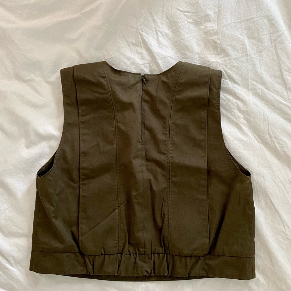 Vest - Picture 4 of 4